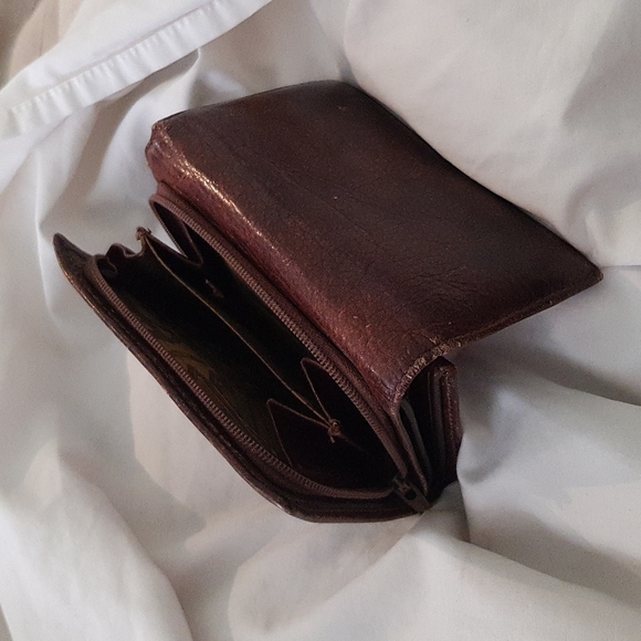 Ladies wallet - Picture 3 of 3